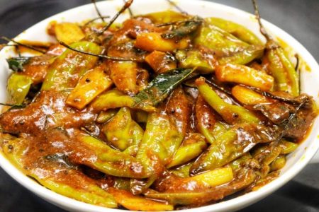 അസാധ്യ ടേസ്റ്റിൽ സ്‌പൈസി കാന്താരി മുളകച്ചാർ; ഈ സീക്രെട് ചേരുവ കൂടി ചേർത്ത് അച്ചാർ ഇട്ടാൽ ഒരു കാലം ചോറുണ്ണും.. ഇത്ര രുചിയിൽ ഇതുവരെ നിങ്ങൾ കഴിച്ചുകാണില്ല.!! | Tasty Mulaku Achar Recipe