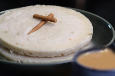 അസാധ്യ രുചിയിൽ കൊതിപ്പിക്കും പെസഹാ അപ്പം.!! അരി കുതിർക്കണ്ട; വെറും 5 മിനുട്ടിൽ നാവിൽ കൊതിയൂറും സ്വാദിൽ പെസഹാ അപ്പം ഇങ്ങനെ ഉണ്ടാക്കി നോക്കൂ.. | Kerala Style Pesaha Appam Recipe