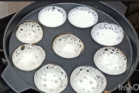 കൗതുകം കുറച്ച് കൂടുതലാണ് ഈ ഒരു പലഹാരത്തിന്. Small appam recipe