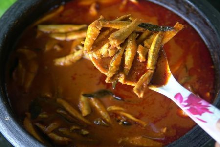ഇങ്ങനെ കറിവെച്ചാൽ നമുക്ക് ചോറ് എത്ര കഴിച്ചാലും മതിയാവില്ല എന്ന് അവസ്ഥയിലെത്തും| Netholli Fish Curry