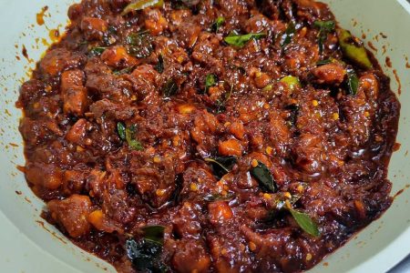 കൊതിയൂറും ചിക്കൻ കൊണ്ടാട്ടം തയ്യാറാക്കാം. ഇത്രയും രുചികരമായിട്ട് മാറുന്നതിന് ചില കാര്യങ്ങൾ മാത്രം ശ്രദ്ധിച്ചാൽ മതി. Kerala special chicken kondattam recipe
