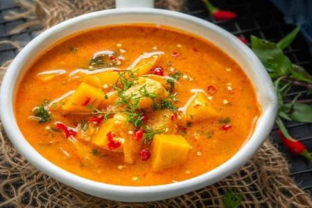 കുറഞ്ഞ സമയം കൊണ്ട് നല്ല രുചികരമായിട്ടുള്ള ഒരു മത്തങ്ങ കറി ഉണ്ടാക്കാം. Tasty pumpkin curry recipe