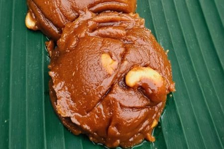നിങ്ങളുടെ വീട്ടിൽ ഗോതമ്പ് പൊടിയില്ലെ പിന്നെ എന്തുകൊണ്ട് ഇത് ഉണ്ടാക്കി നോക്കിയില്ല. Easy wheat halwa recipe