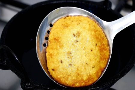 ഇങ്ങനെയും തയ്യാറാക്കാം നെയ്പത്തിരി. Easy special Malabar ghee pathiri recipe