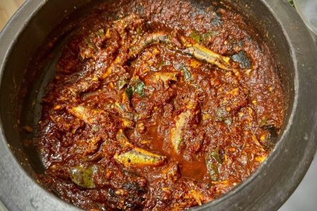 ഇതുപോലെ നിങ്ങൾ കറി ഉണ്ടാക്കിയിട്ടുണ്ടോ കറി ഉണ്ടാക്കുമ്പോൾ ഇതുപോലെ ചുട്ട് അരച്ച് ഒന്ന് തയ്യാറാക്കി നോക്കൂ Fried masala fish curry recipe