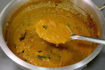 കുറുമ ഇതുപോലെ ഒരു തവണ ഉണ്ടാക്കി നോക്കൂ Kurma (or Korma) is a rich and flavorful curry
